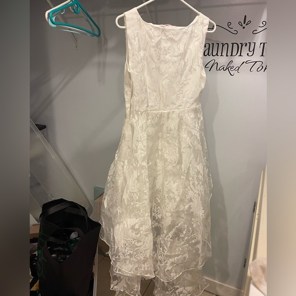 NWT White Dress Size M - Picture 3 of 4